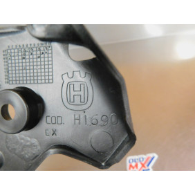 Protection de maitre cylindre arrière Husqvarna 310/450/510 2010 8000H1690