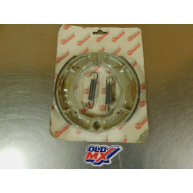 Mâchoires de frein Yamaha DT 250 1975/ IT 250 1980/ YZ 250 1976-79/ XT 500 1976 YMF12035