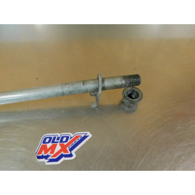 Axe de roue arrière Honda 650 Transalp