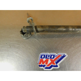 Axe de roue arrière Honda 125 XL