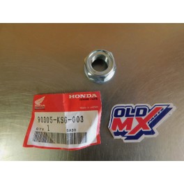 Ecroue 18mm d'axe de roue arrière Honda CR 125/250 1986-1992/ CR 500 1986-2001 90305-KS6-003