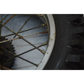 Roue arriere YAMAHA 125 YZ 1982