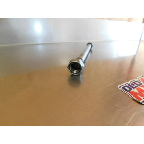 Axe de bras oscillant SUZUKI 125 DR TYPE SF43B