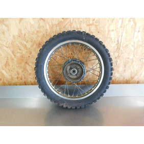 Roue arrière SUZUKI 125 DR TYPE SF43B