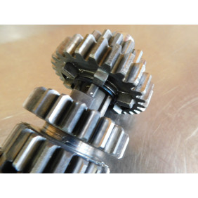 Arbre primaire de boite à vitesse YAMAHA 350 RDLC TYPE 4LO 