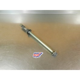 Axe de roue arrière YAMAHA 500 Tmax