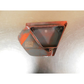 Plaque latéral gauche HONDA 125 XLS