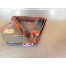 Plaque latéral gauche HONDA 125 XLS