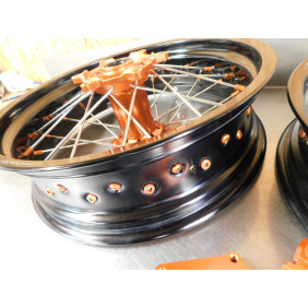 Pack Roues/Jantes Supermotard pour KTM