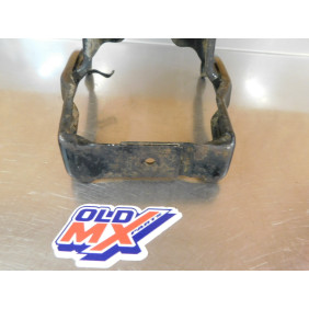 Support de garde boue arrière SUZUKI 600 DR 