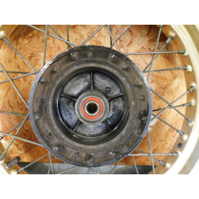 Roue arrière SUZUKI 600 DR 