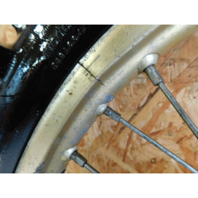 Roue avant HONDA 125/250/500 CR 1986