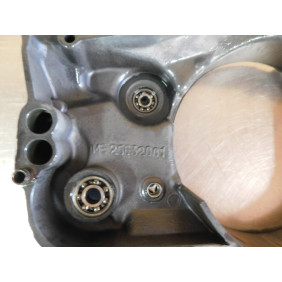 Carter embrayage / pompe à eau GASGAS 250/300 EC 2001