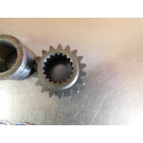 Pignons divers bas moteur SUZUKI 85 RM