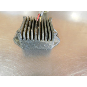 Régulateur de tension YAMAHA 350 XT