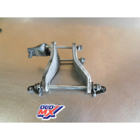 Pattes moteur + axes HONDA 750 Africa Twin RD04
