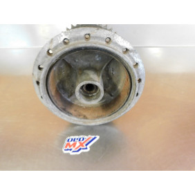 Moyeu + couronne YAMAHA 125 AT2