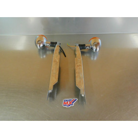 Clignotant arrière + support  Keeway 125