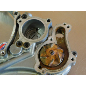 Carter embrayage / pompe a eau Yamaha 400 YZF/WRF 1998-1999