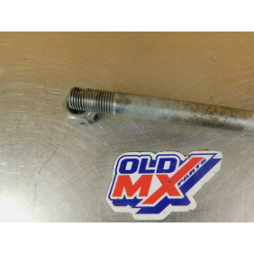 Axe de roue avant Kawasaki 125 KMX