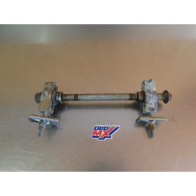 Axe de roue arrière  Honda 600 Transalp