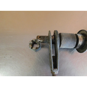 Axe de roue arrière Yamaha 125 AT2