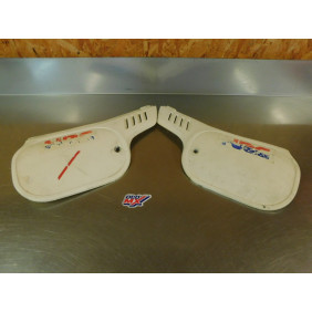 Plaques laterales Honda 200 MTX