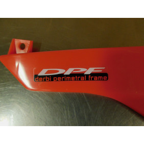Cache latéral gauche neuf DERBI Senda 00H00527701