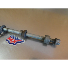 Axe de roue arrière Yamaha 80 DTMX
