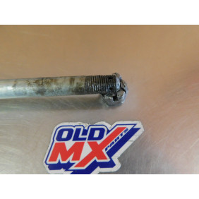 Axe de roue arrière Yamaha 80 DTMX
