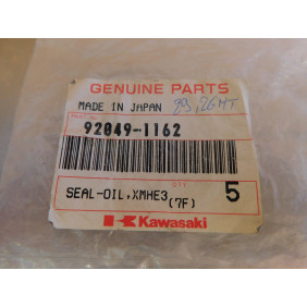 Cache poussière colonne de direction Kawasaki 92049-1162