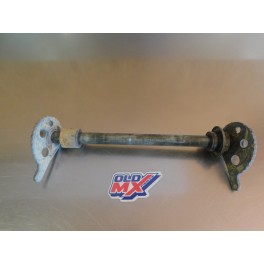 Axe de roue arrière Yamaha 125 DTMX