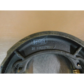 Machoire de frein avant BENDIX Suzuki RM 400 1980/ RM 250 1980 / PE 174 Z 1982 BA 104